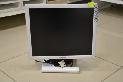 Мониор Samsung SyncMaster 971p