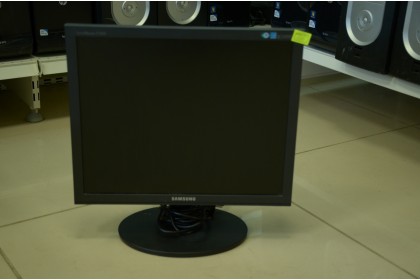 Монитор Samsung E1920NR б/у